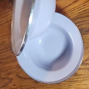 Two VTG Formation Enamel Lilac Purple Bowls